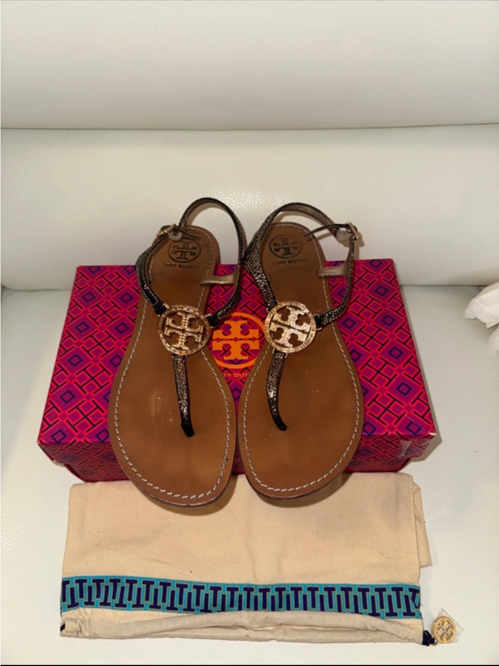 TORY BURCH BROWN LEATHER SANDALS WITH GOLD MEDAL MEDALLIONS